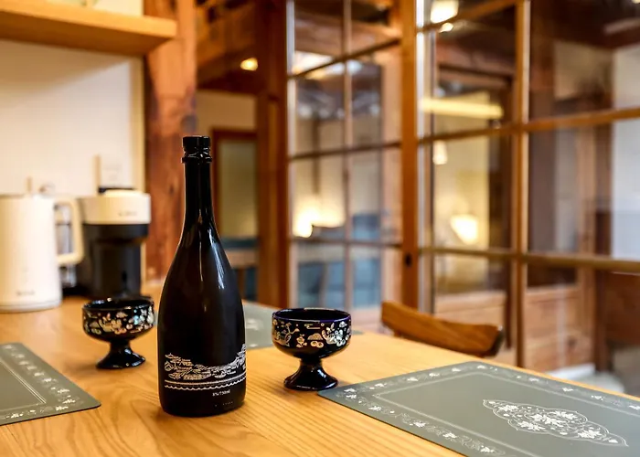 Private Hanok In Bukchon, Seoul, 7 People, 3 Bedrooms, 2 Bathrooms, 6 Min Walk From Anguk Station Exit 2 ソウル特別市