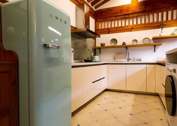 アパート Private Hanok In Bukchon, Seoul, 7 People, 3 Bedrooms, 2 Bathrooms, 6 Min Walk From Anguk Station Exit 2 ソウル特別市
